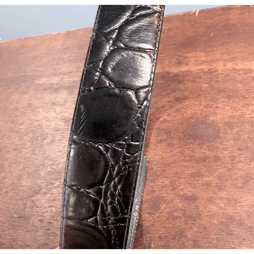 Vintage‎ Black Leather Croc Embossed Womens Belt Large Brass Buckle Classic Chic